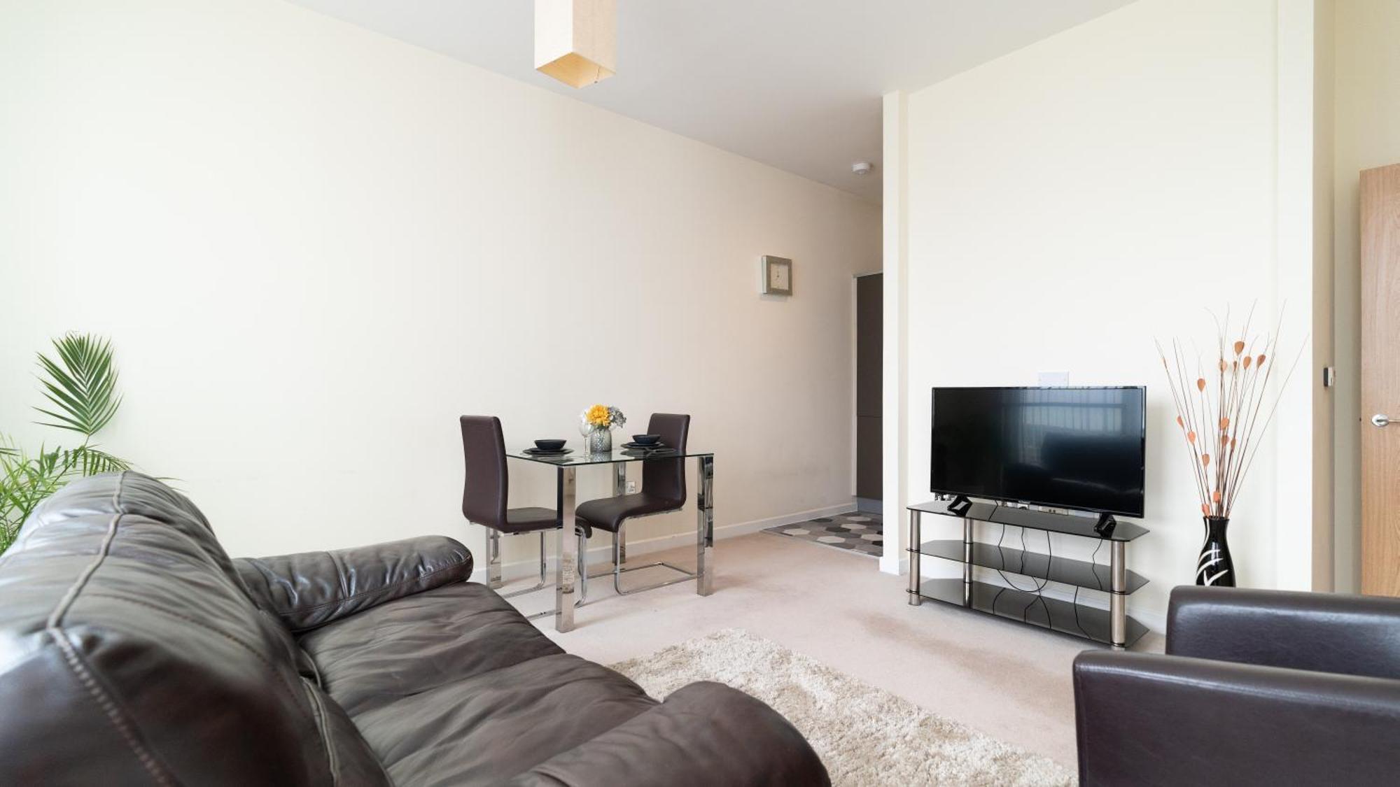 City Stay Apartments - Hub Milton Keynes Bagian luar foto