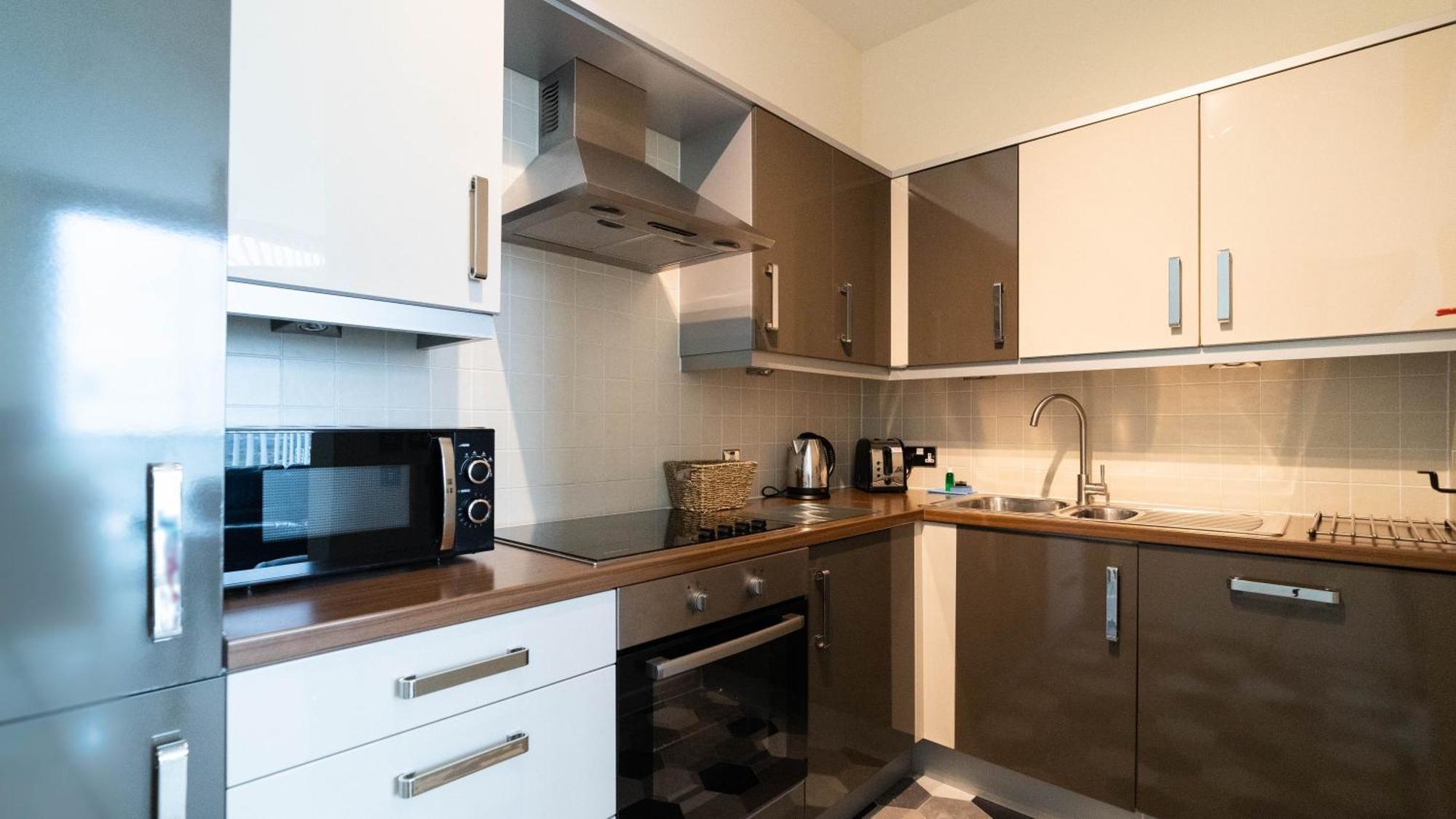 City Stay Apartments - Hub Milton Keynes Bagian luar foto