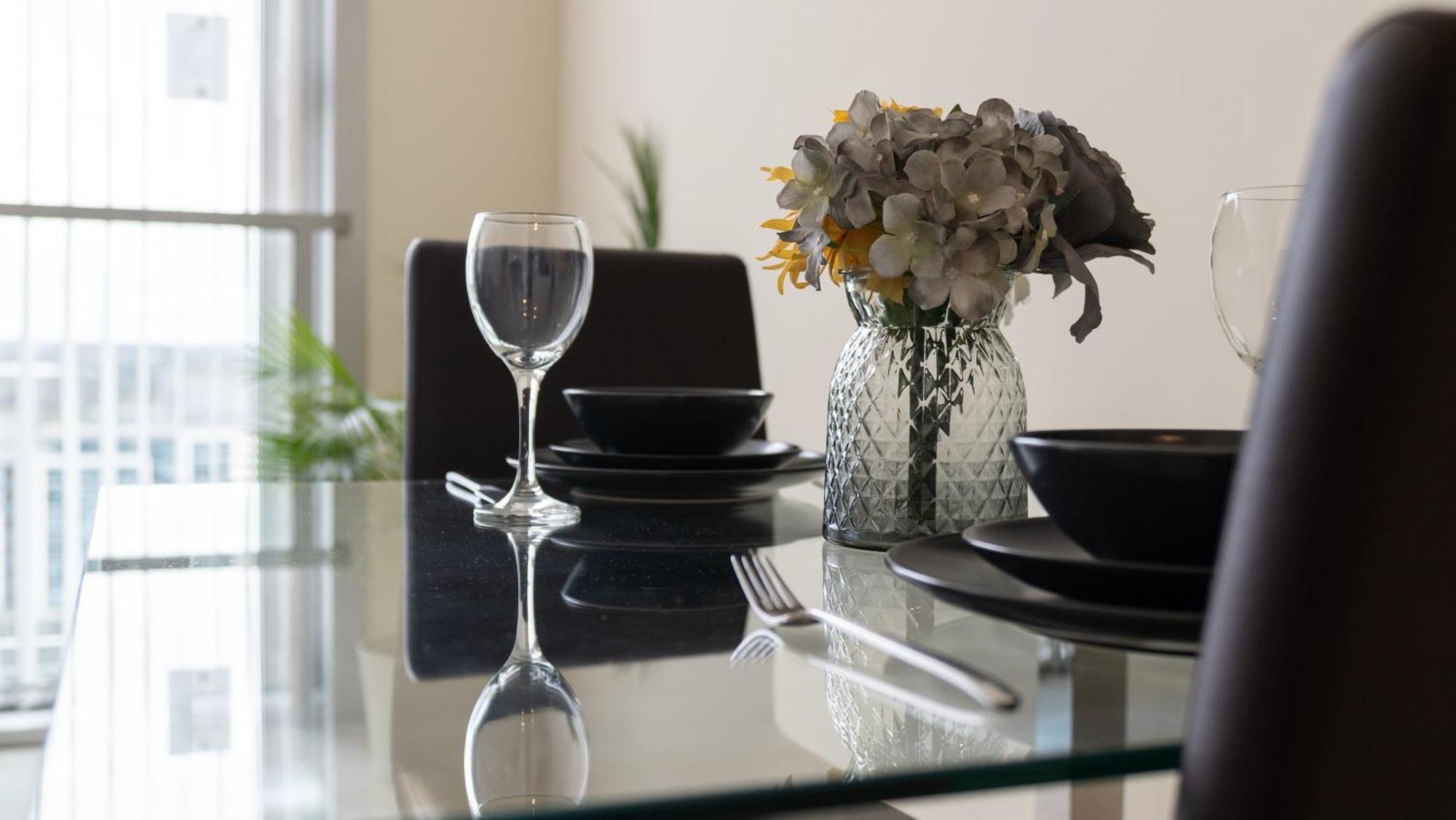 City Stay Apartments - Hub Milton Keynes Bagian luar foto