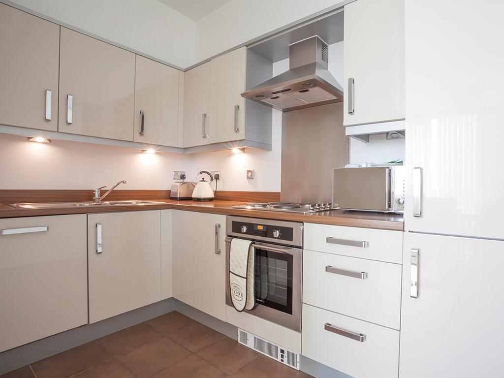 City Stay Apartments - Hub Milton Keynes Bagian luar foto